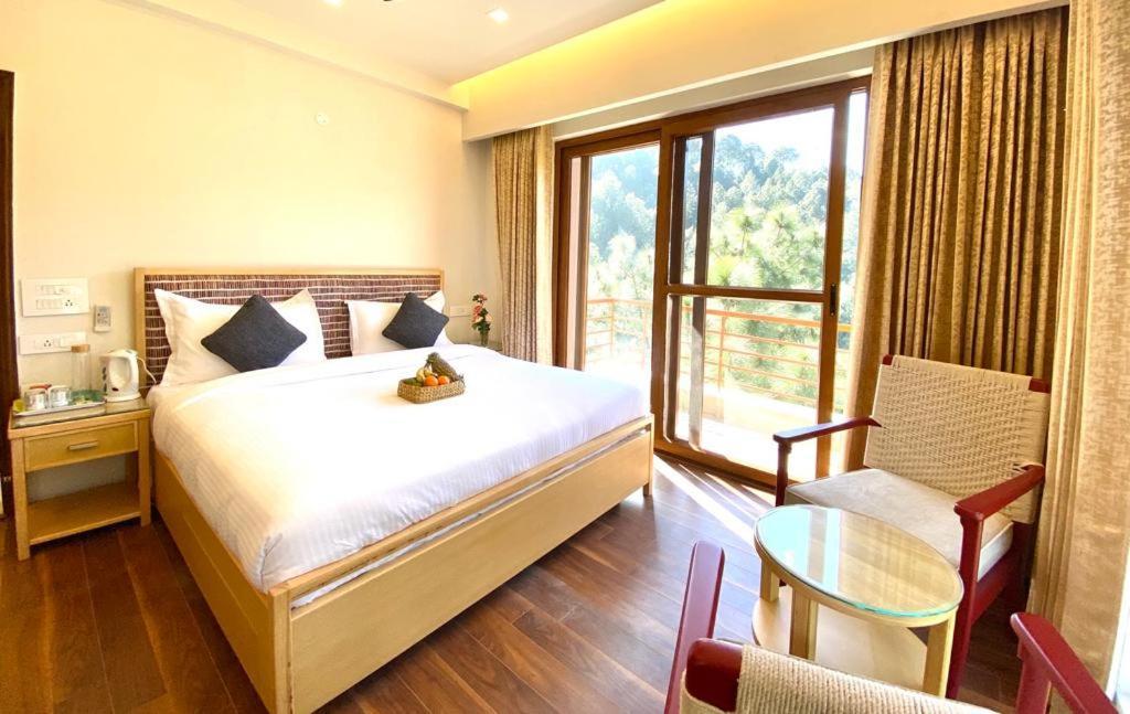 Pine Villa By Montrose Kasauli Exterior foto